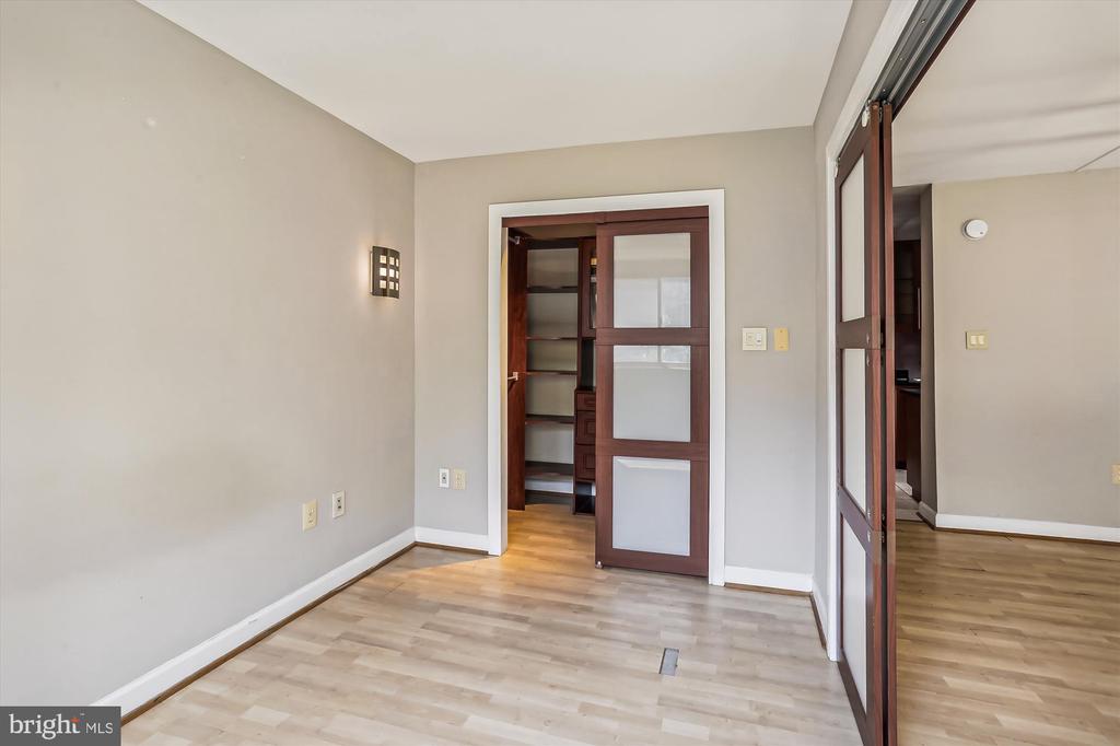 922 24th St NW #417