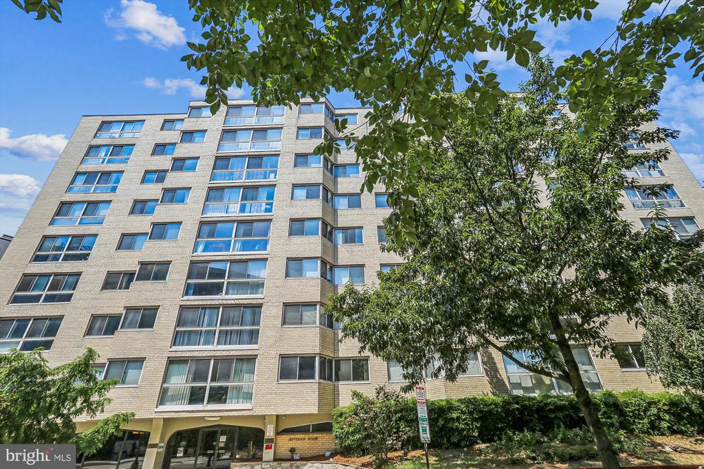 922 24th St NW #417