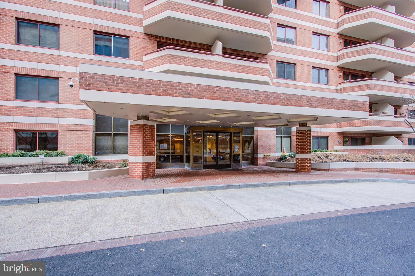 2301 N St NW #214