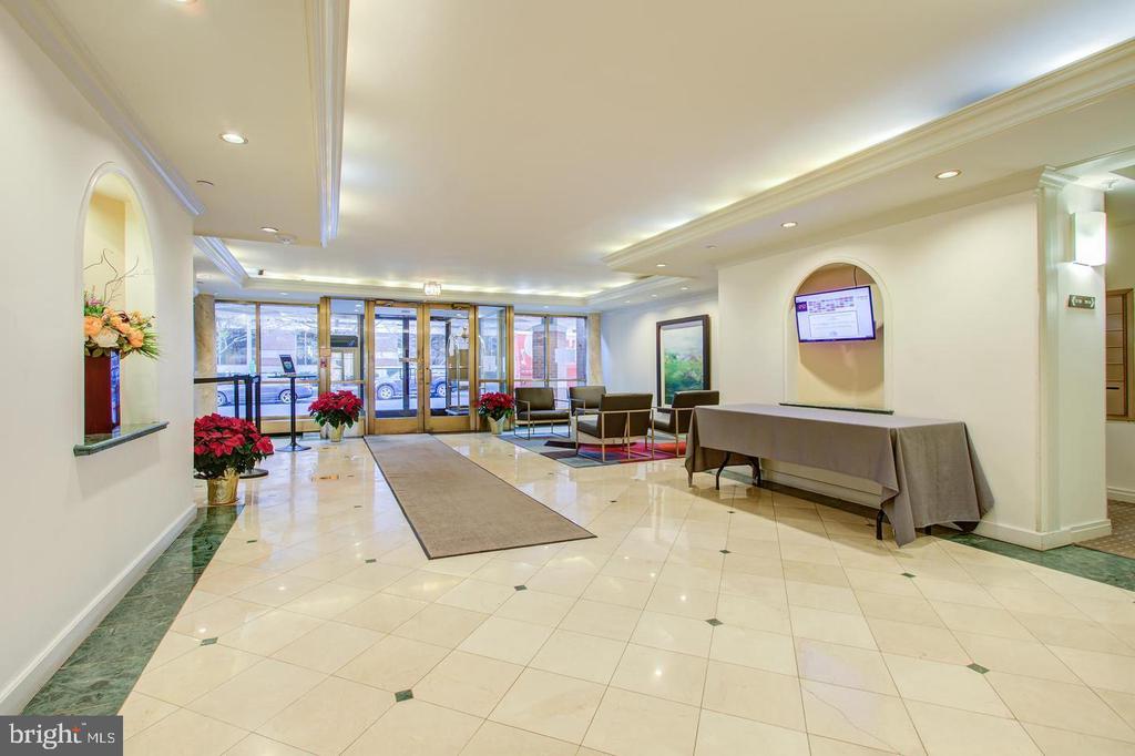 2301 N St NW #214
