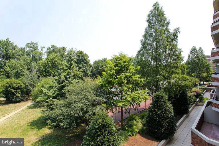 2301 N St NW #214