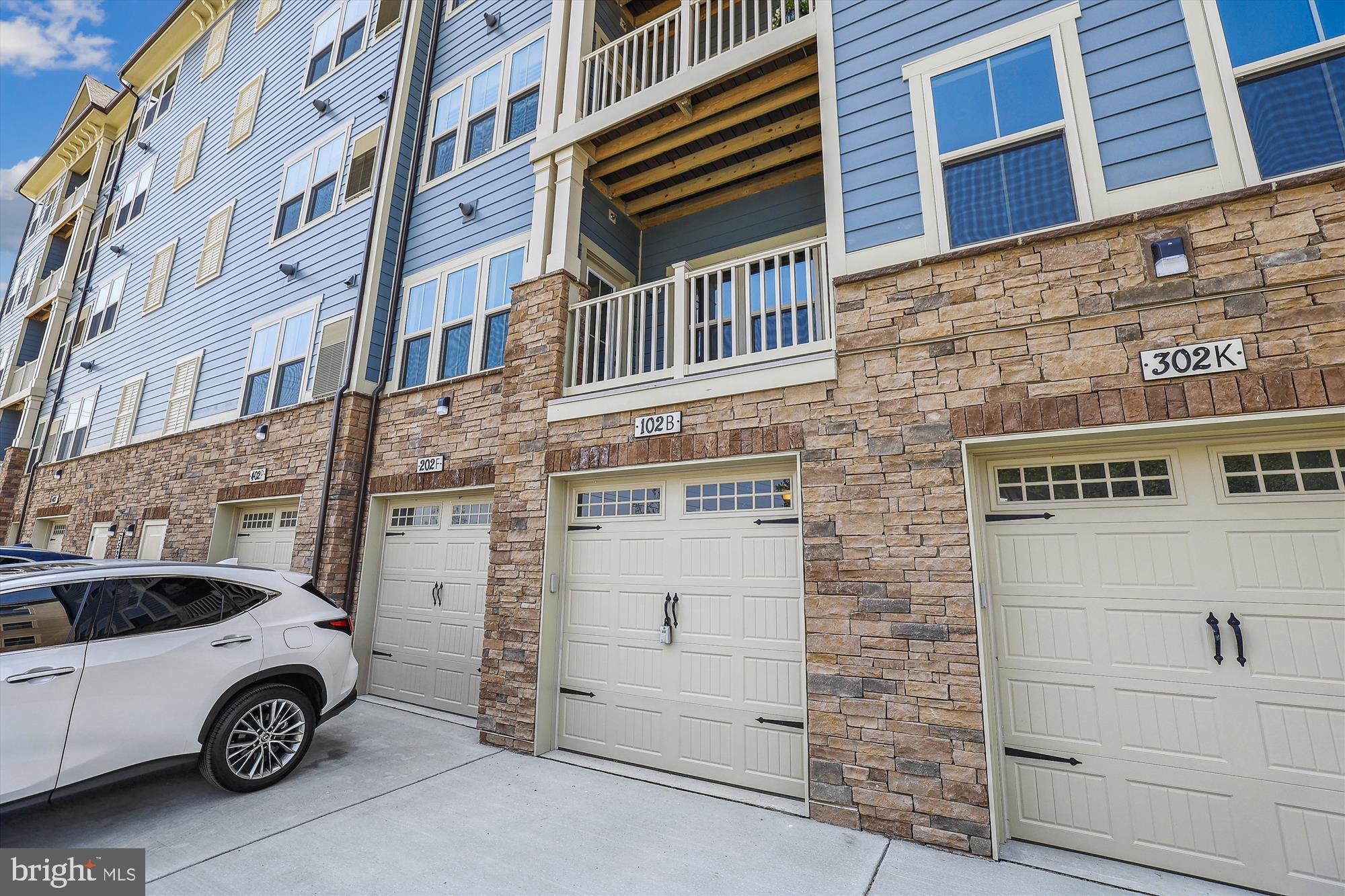 3520 Starlight St #102