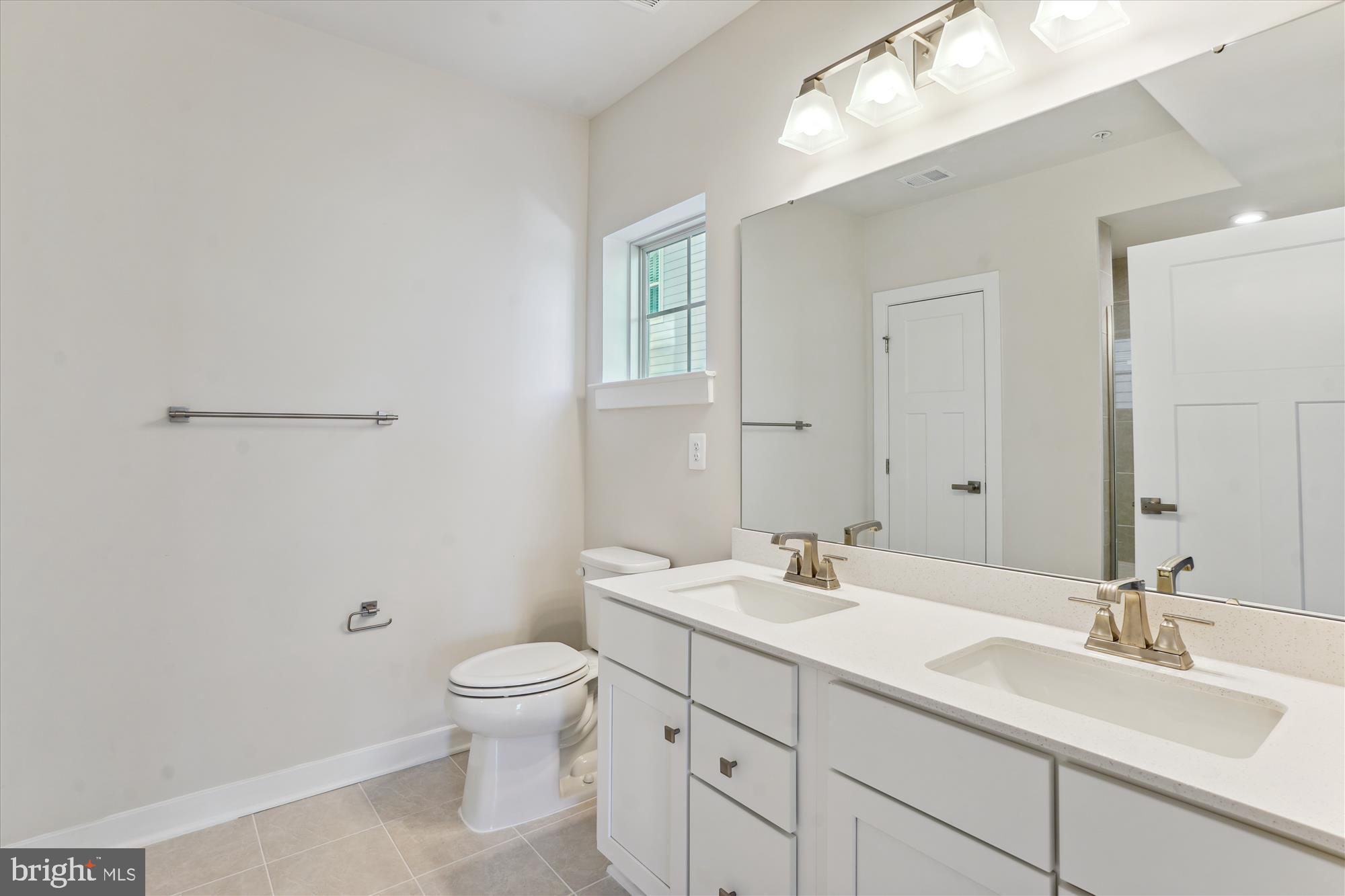 3520 Starlight St #102