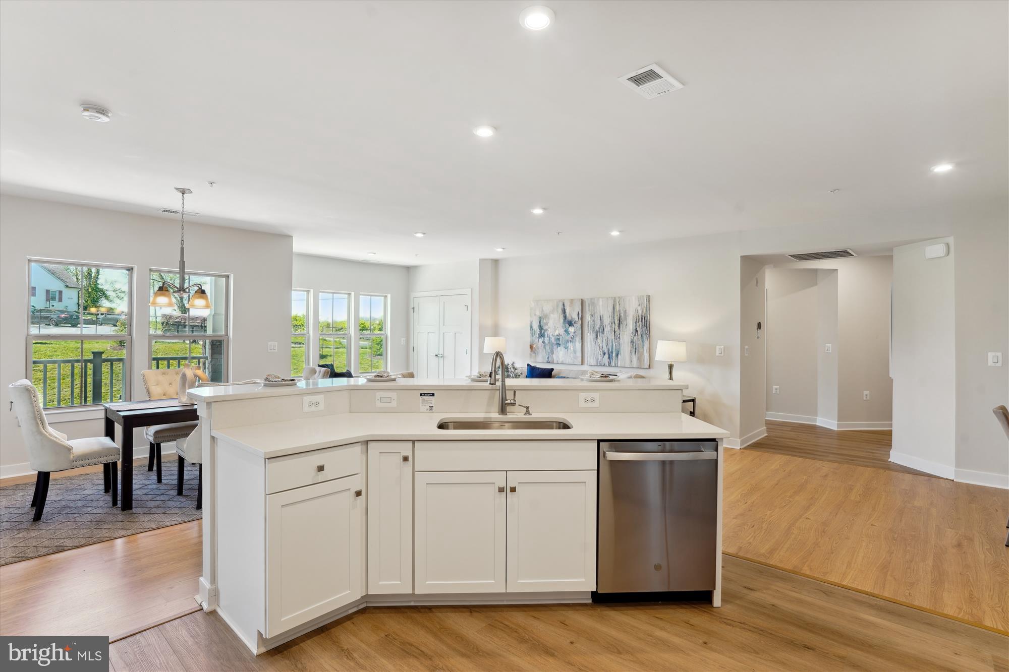 3520 Starlight St #102