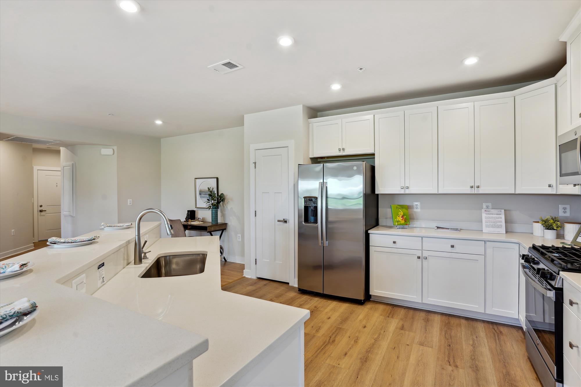 3520 Starlight St #102