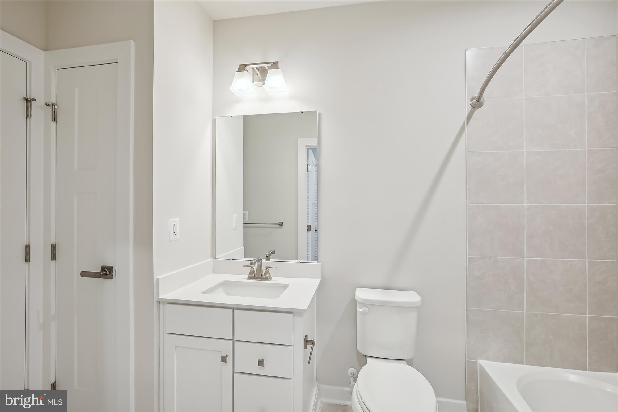 3520 Starlight St #102