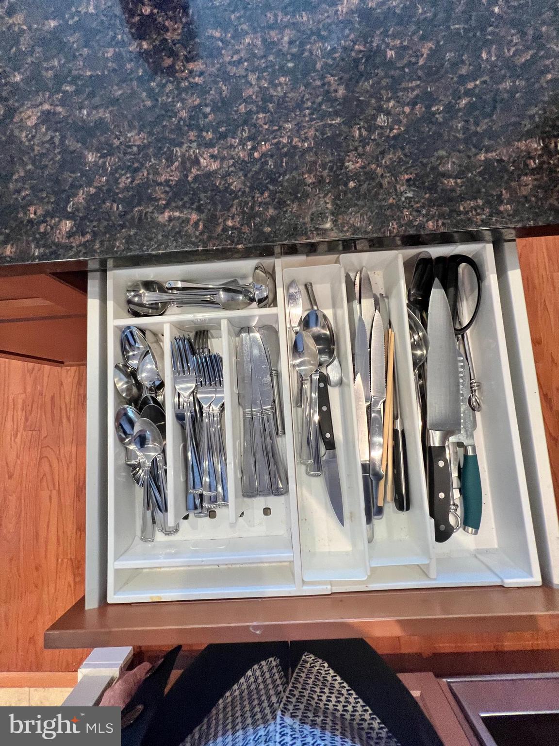 6820 Wisconsin #5004