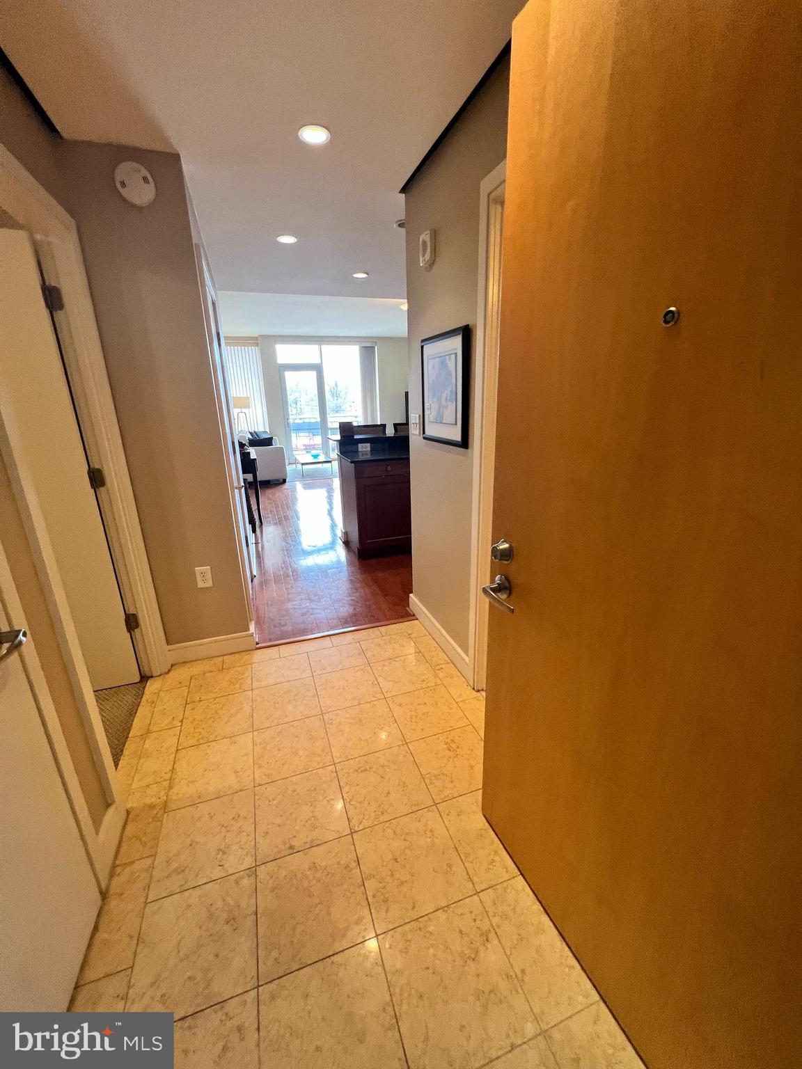 6820 Wisconsin #5004