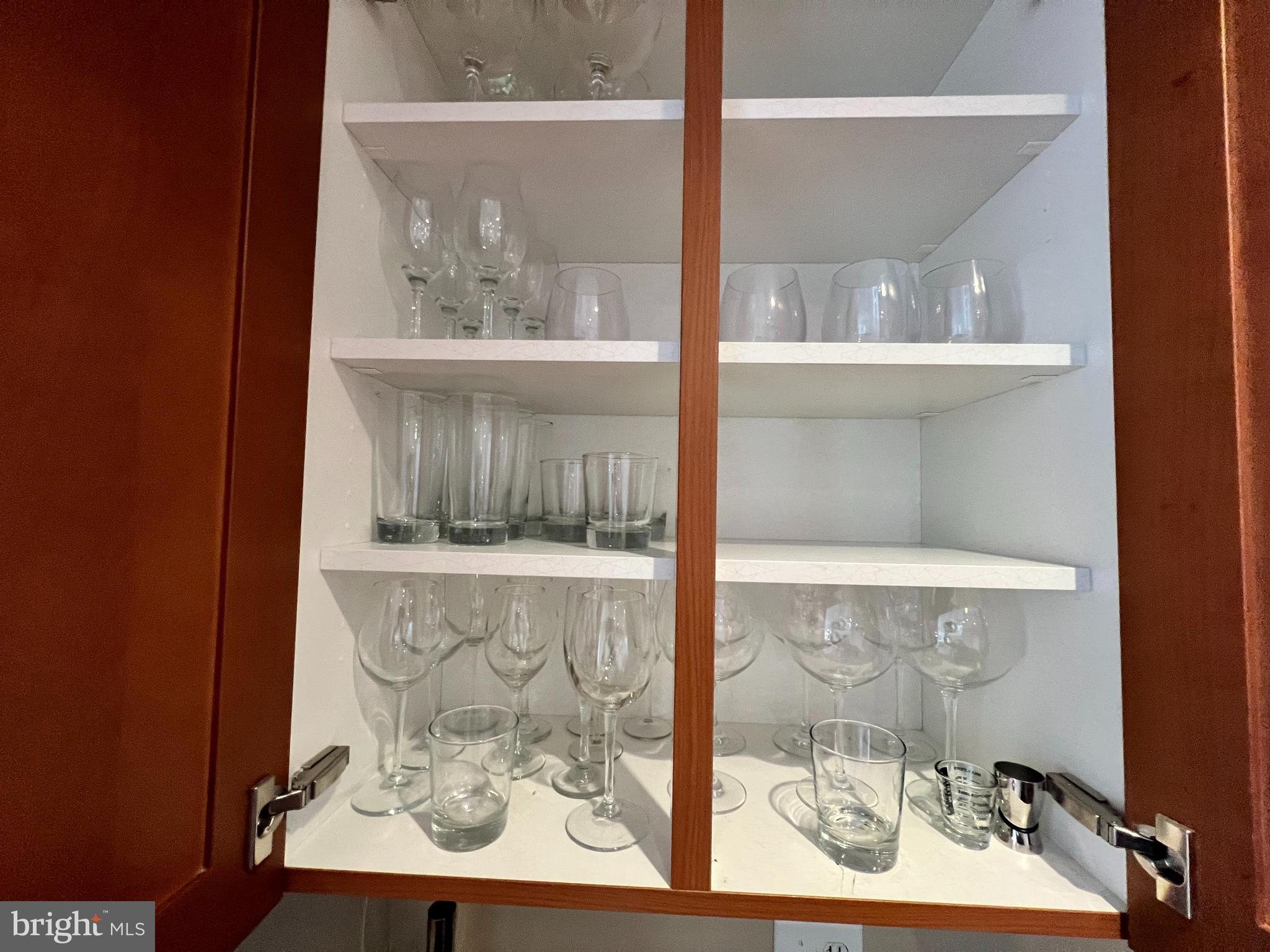 6820 Wisconsin #5004