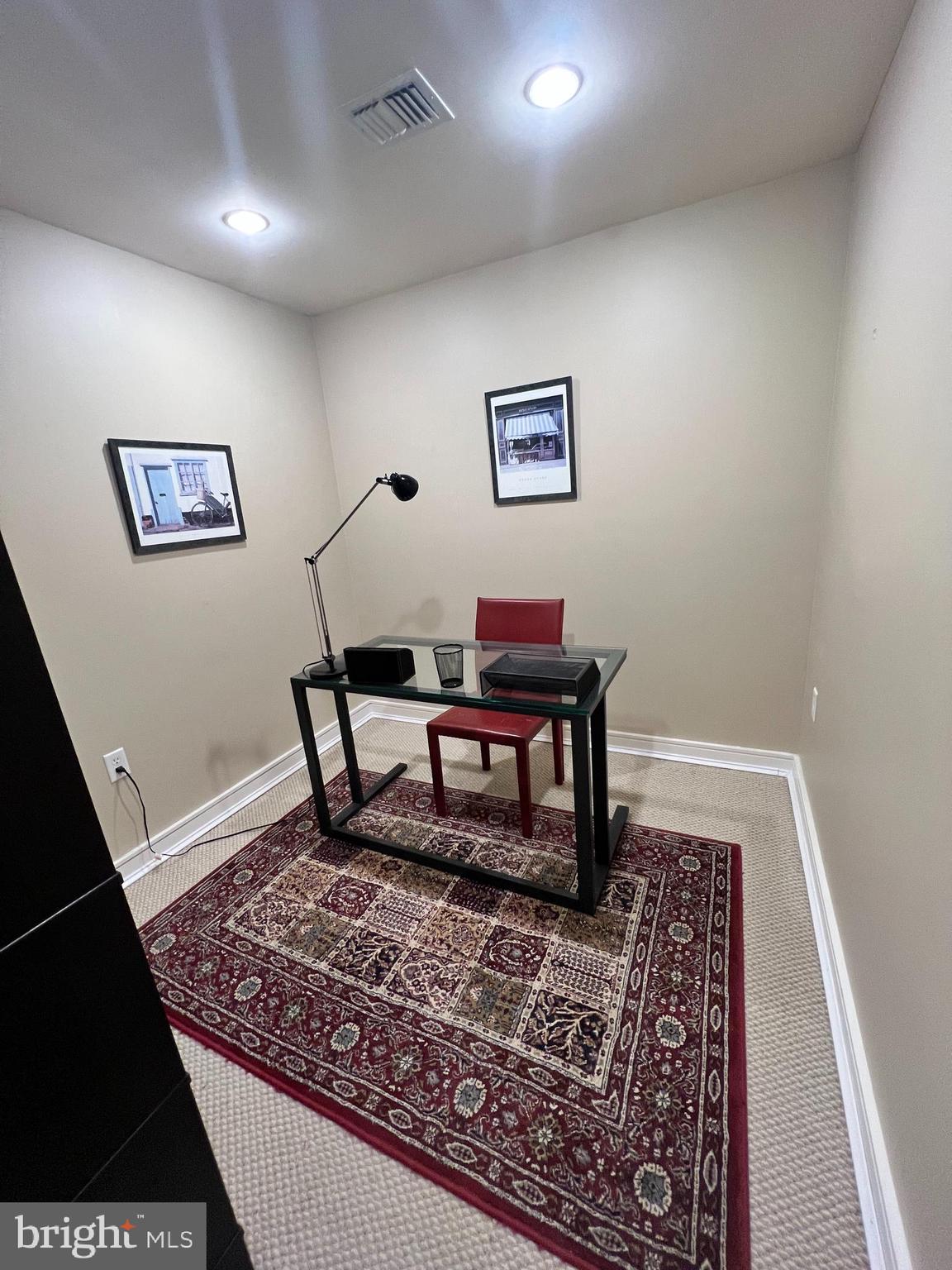 6820 Wisconsin #5004