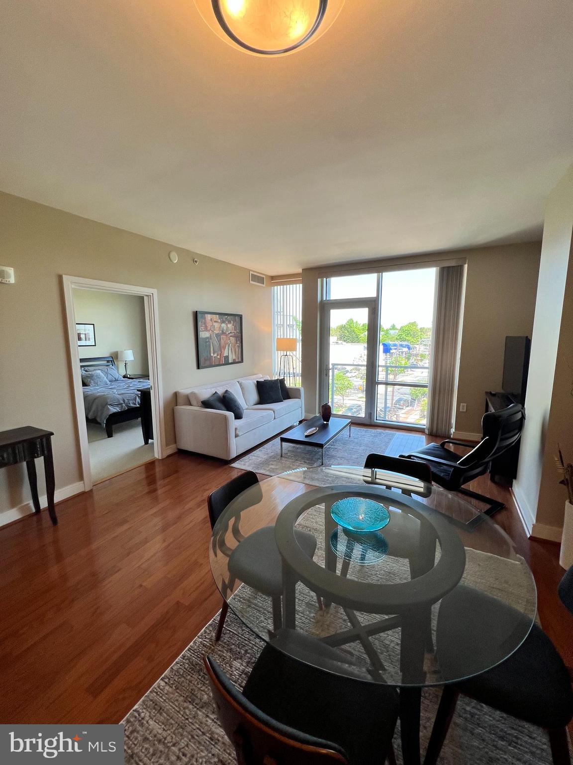 6820 Wisconsin #5004