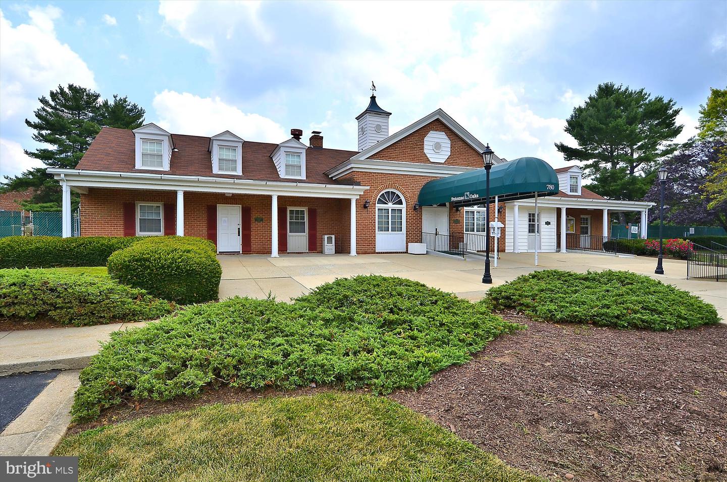 770 Quince Orchard Blvd #201
