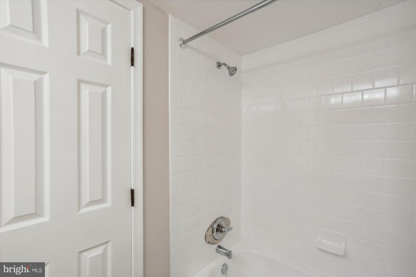 770 Quince Orchard Blvd #201