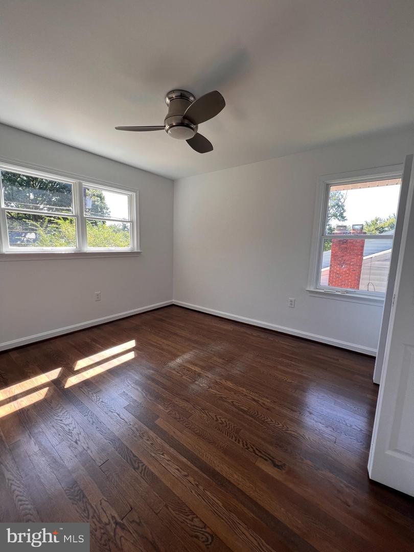 10122 Greenock Rd