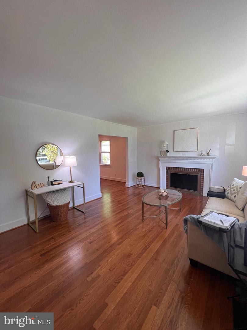 10122 Greenock Rd