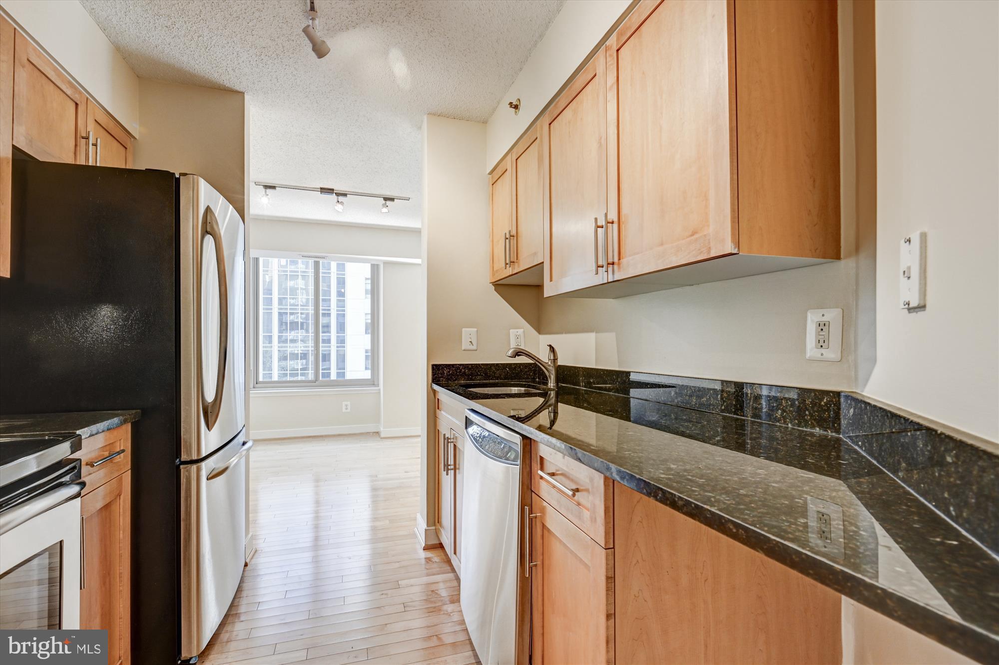 7500 Woodmont Ave #S706