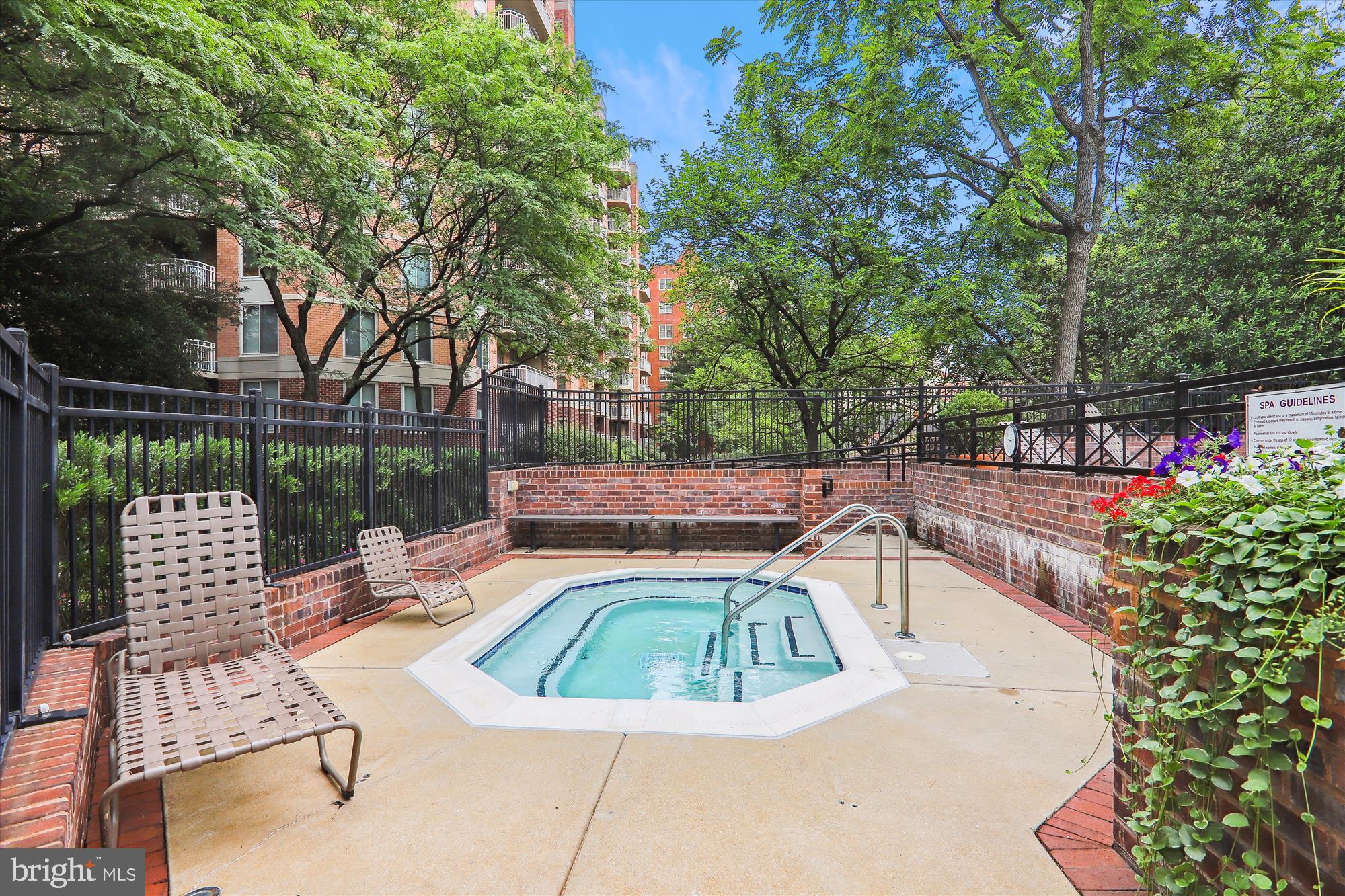 7500 Woodmont Ave #S706