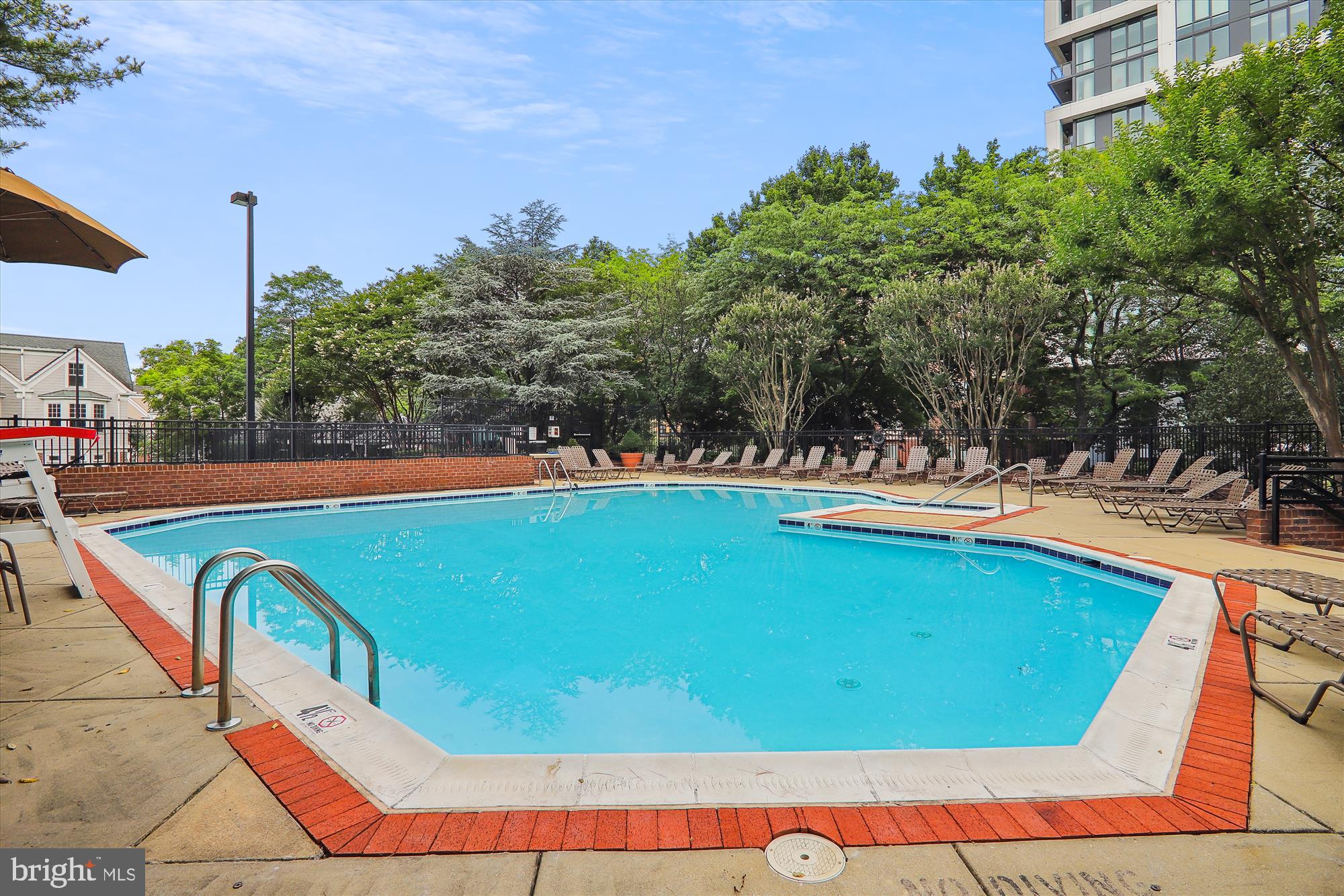 7500 Woodmont Ave #S706