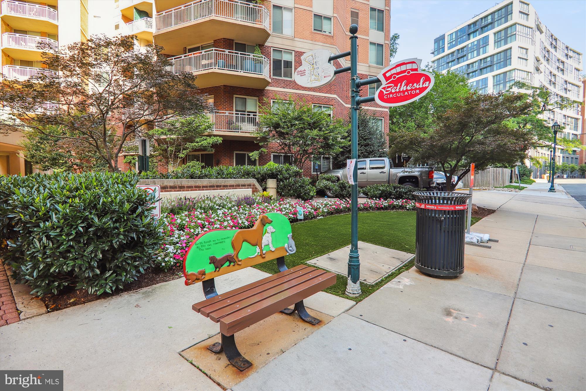 7500 Woodmont Ave #S706