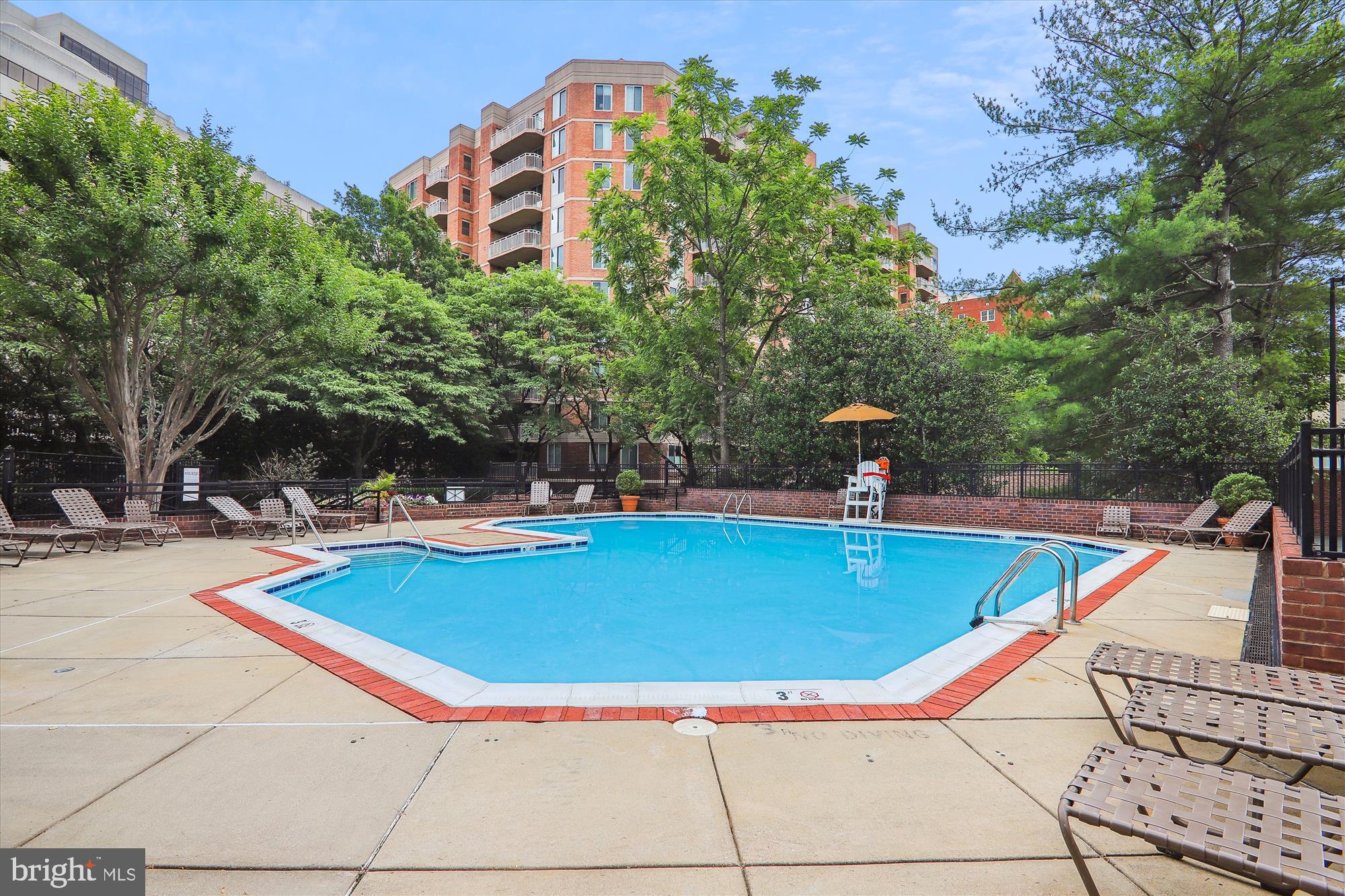 7500 Woodmont Ave #S706