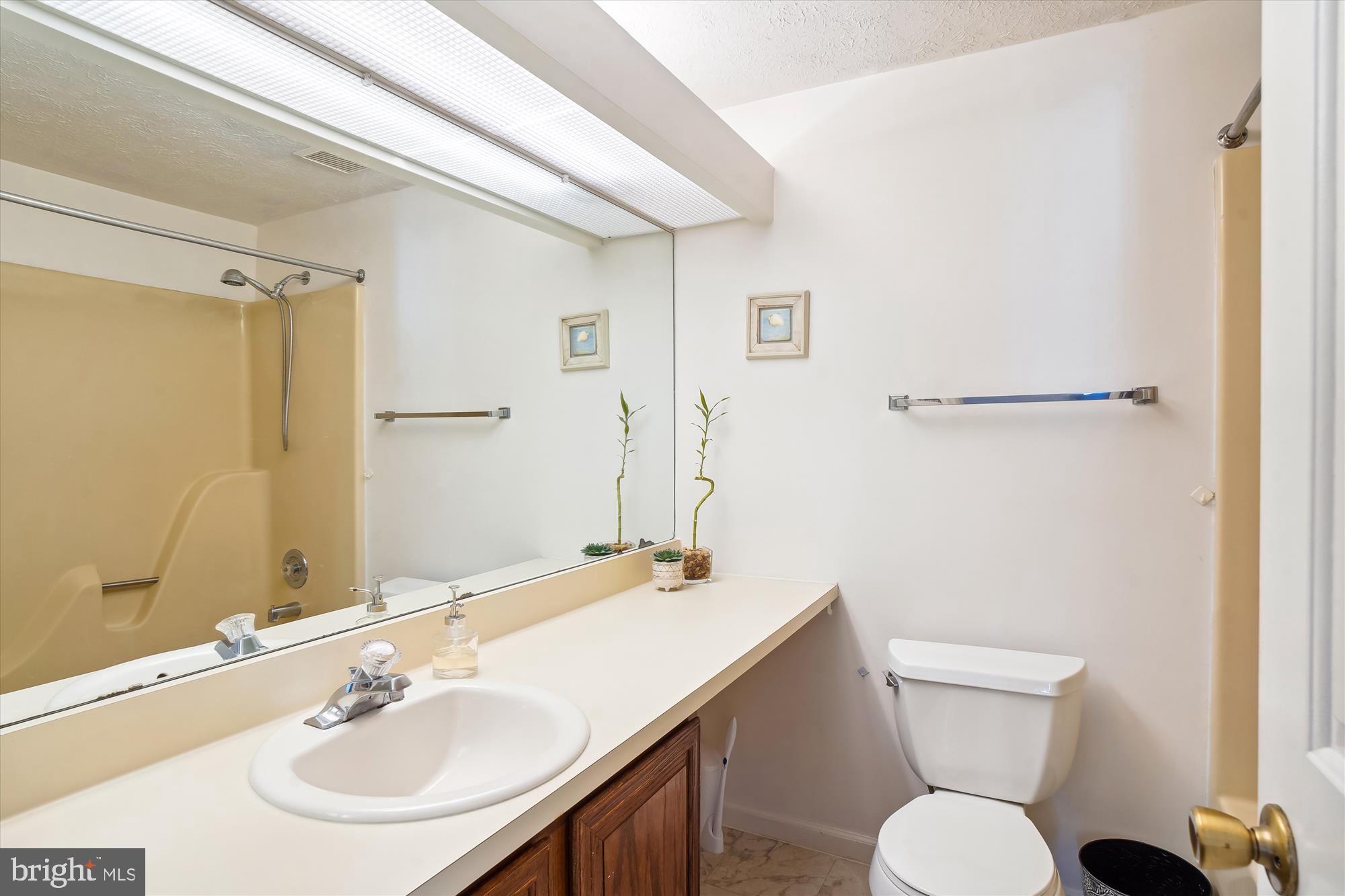 20808 Severndale Ter