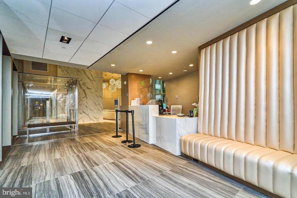 4620 N Park Ave #408e