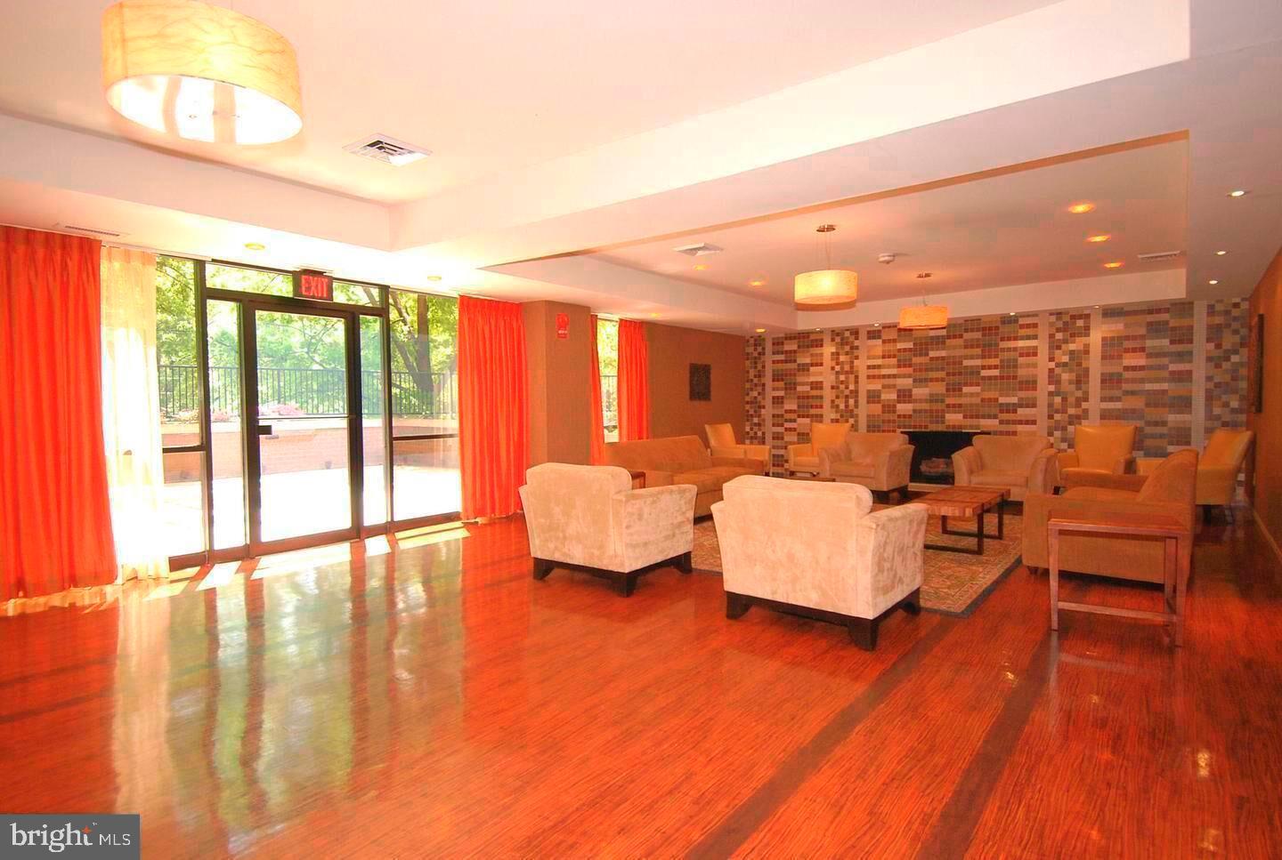 4620 N Park Ave #408e