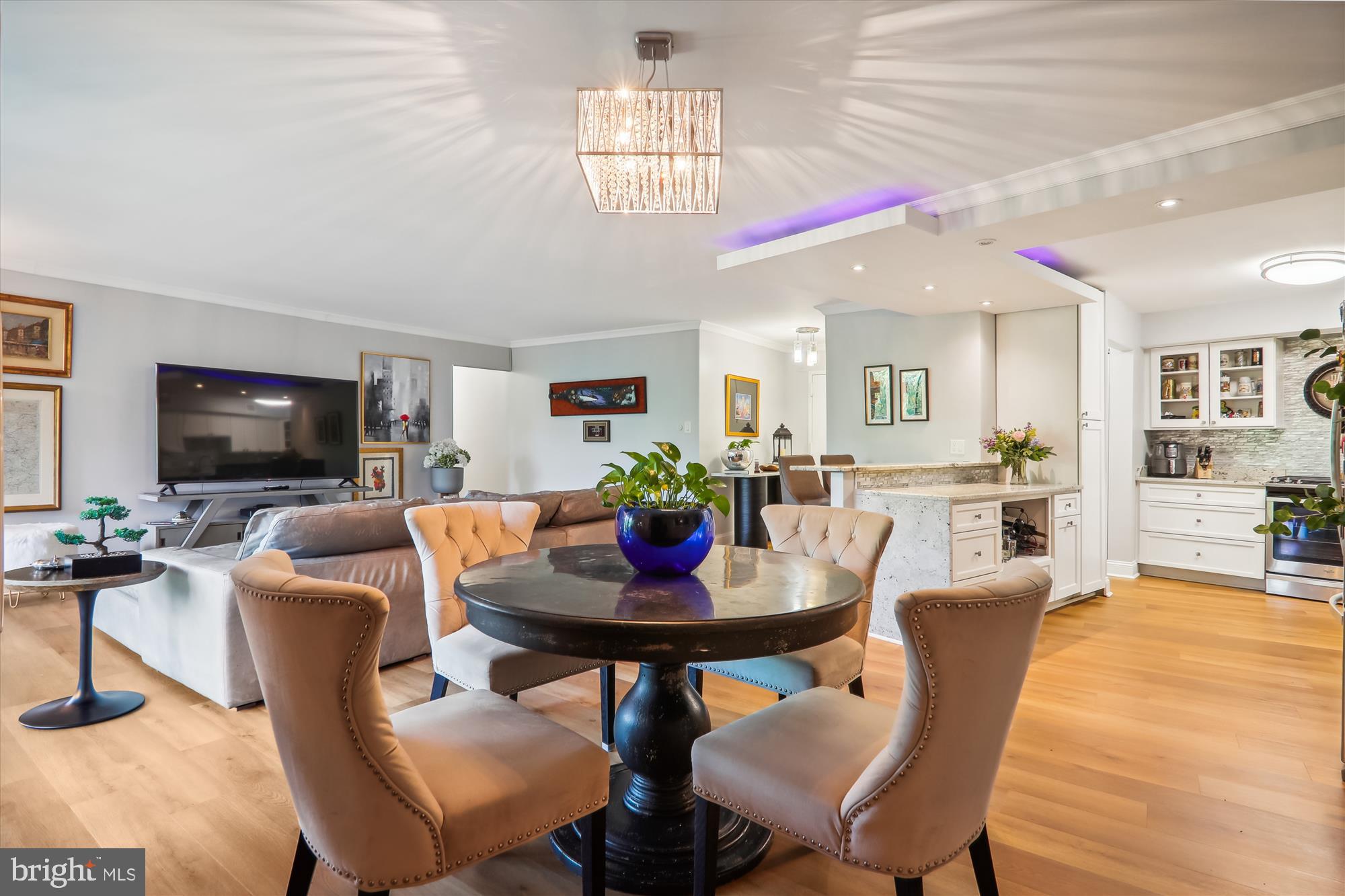 4620 N Park Ave #408e