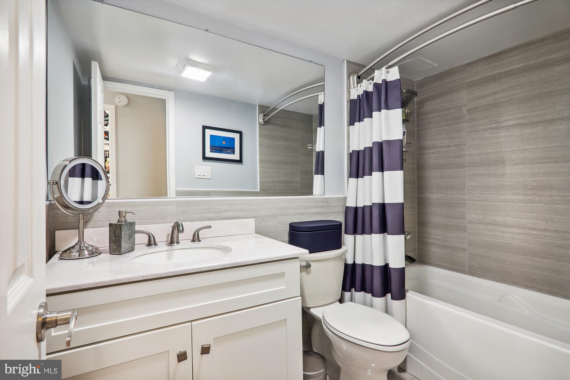 4620 N Park Ave #408e