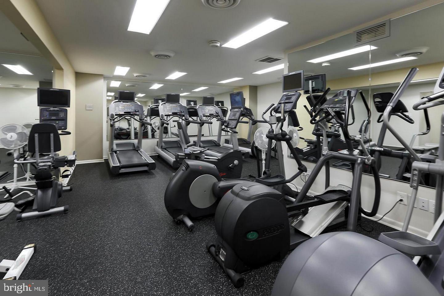 4620 N Park Ave #408e