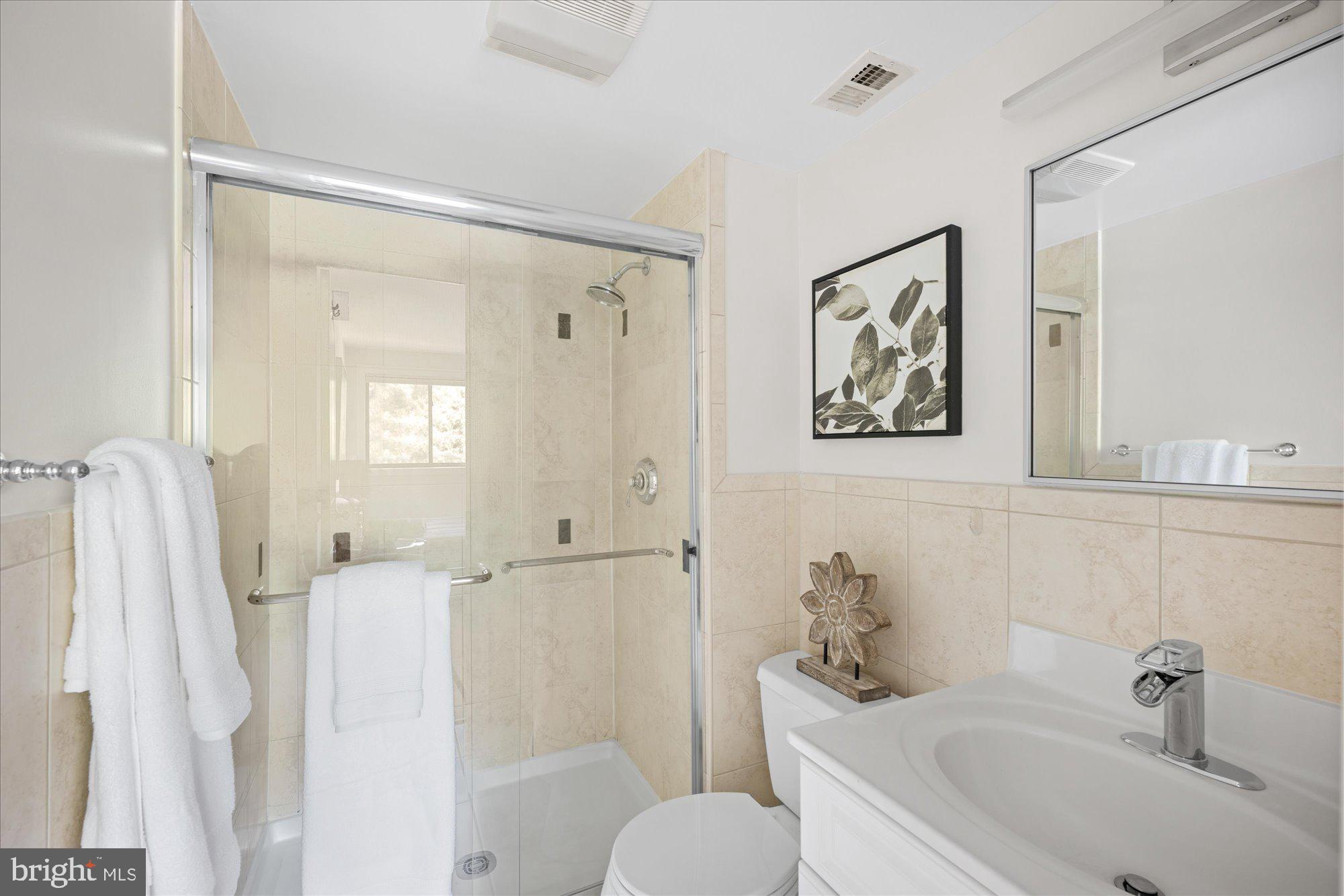 10853 Amherst Ave #201