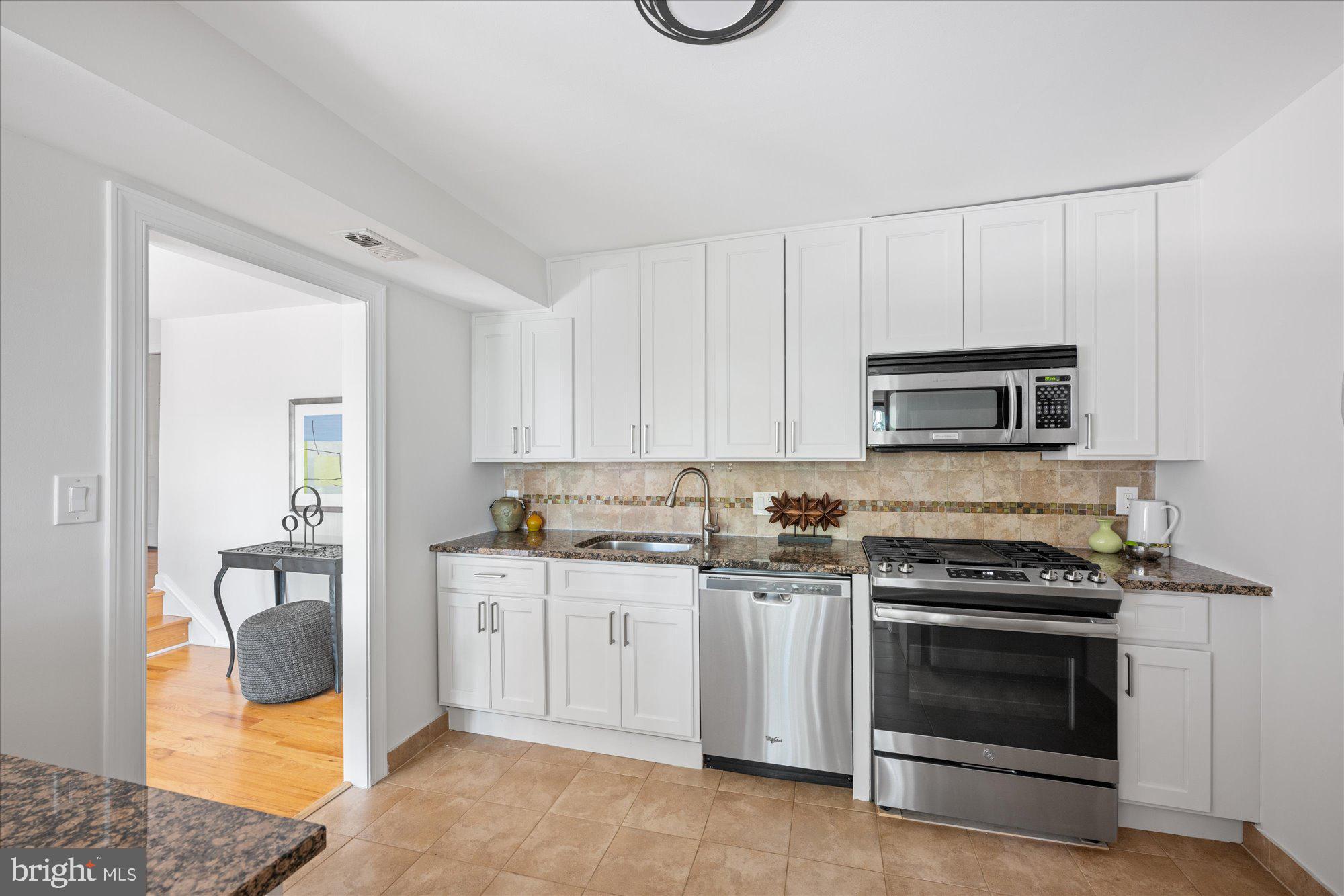 10853 Amherst Ave #201