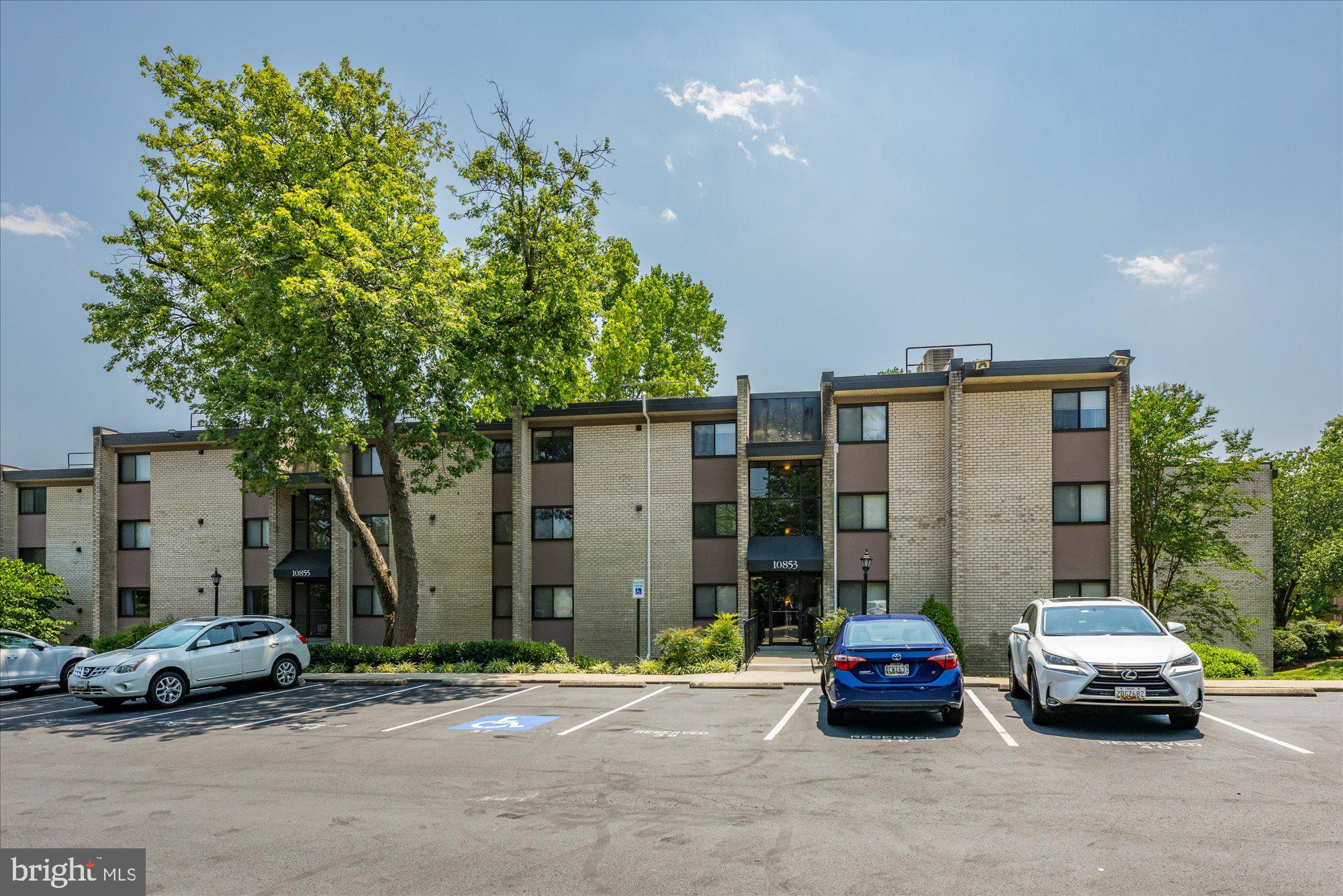 10853 Amherst Ave #201