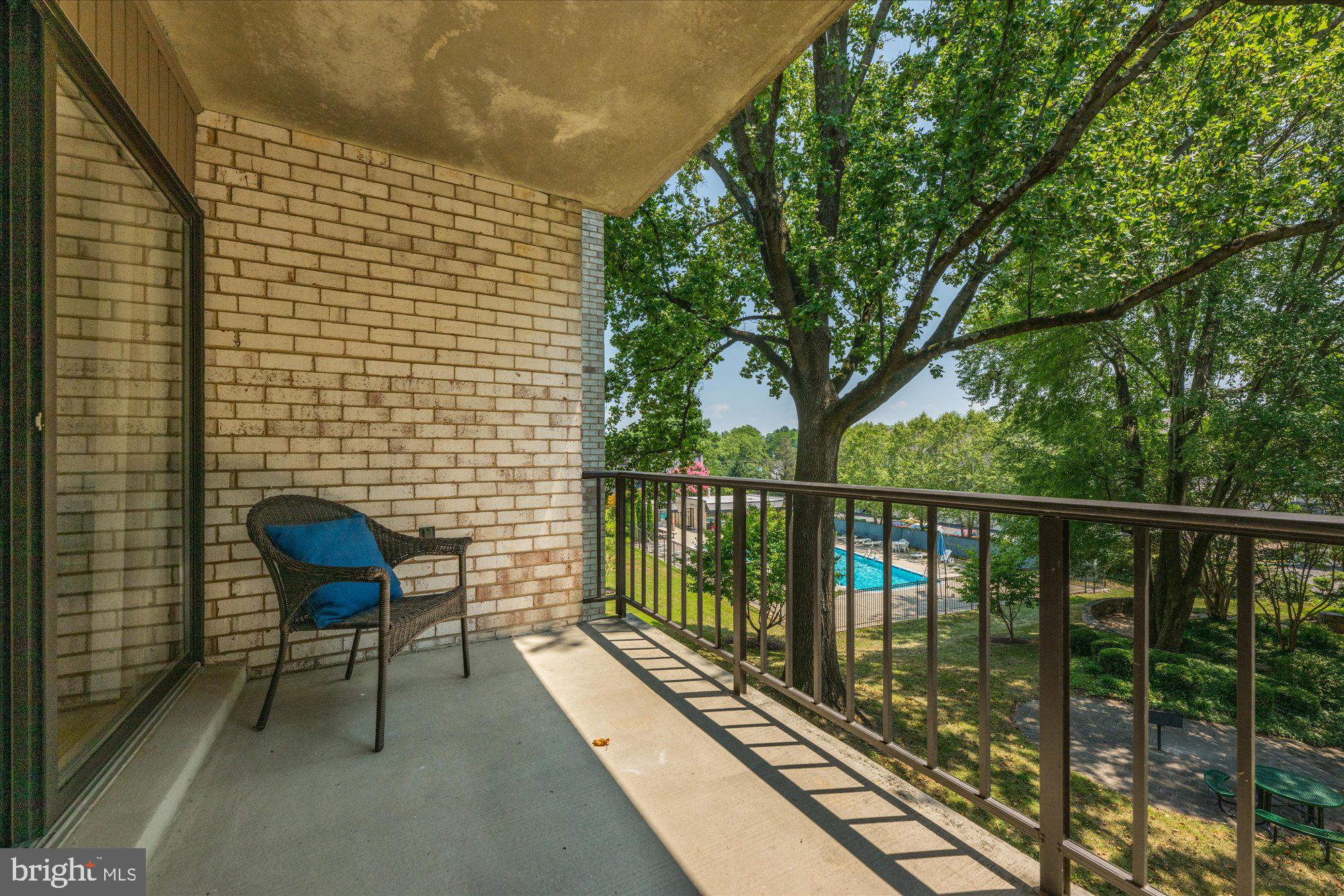 10853 Amherst Ave #201