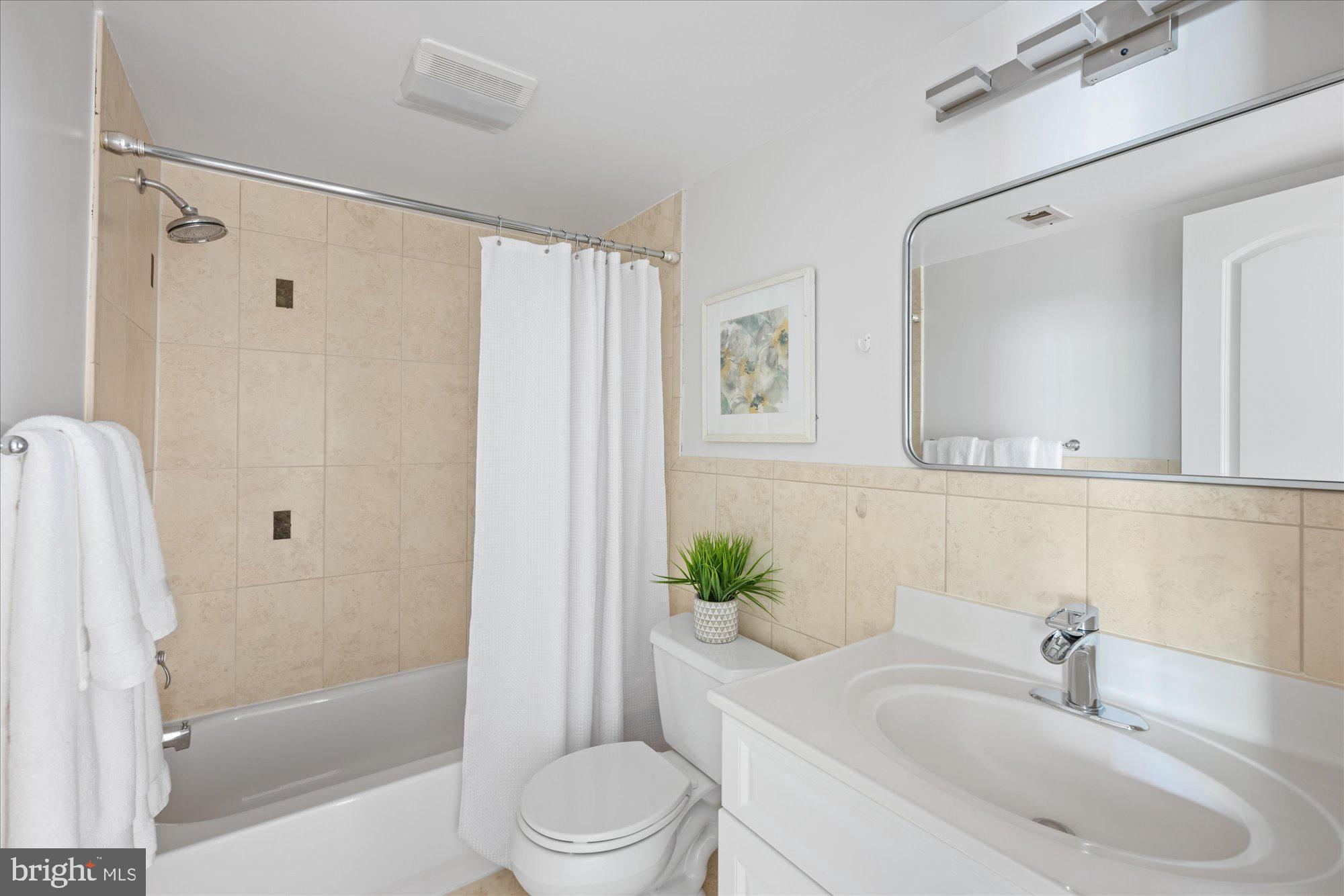 10853 Amherst Ave #201