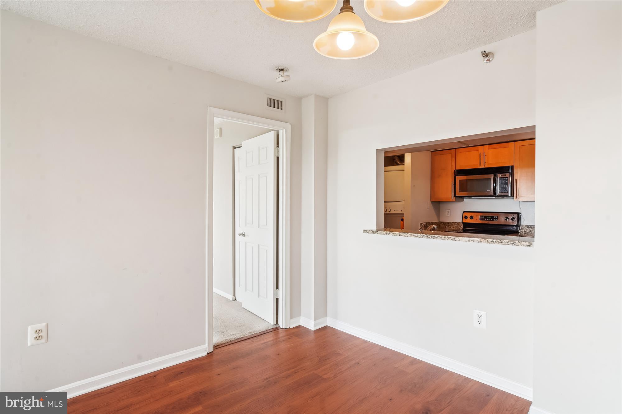 10101 Grosvenor Pl #1206