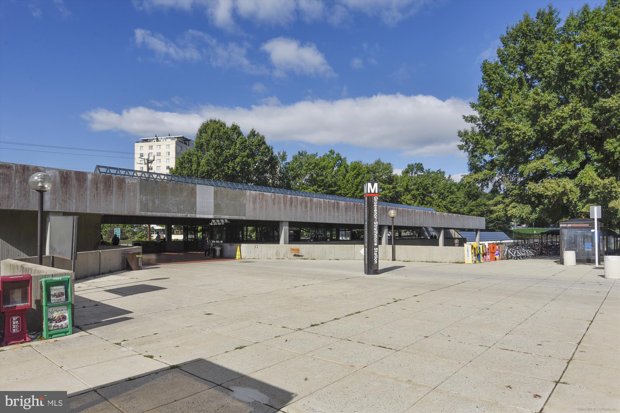 10101 Grosvenor Pl #1206