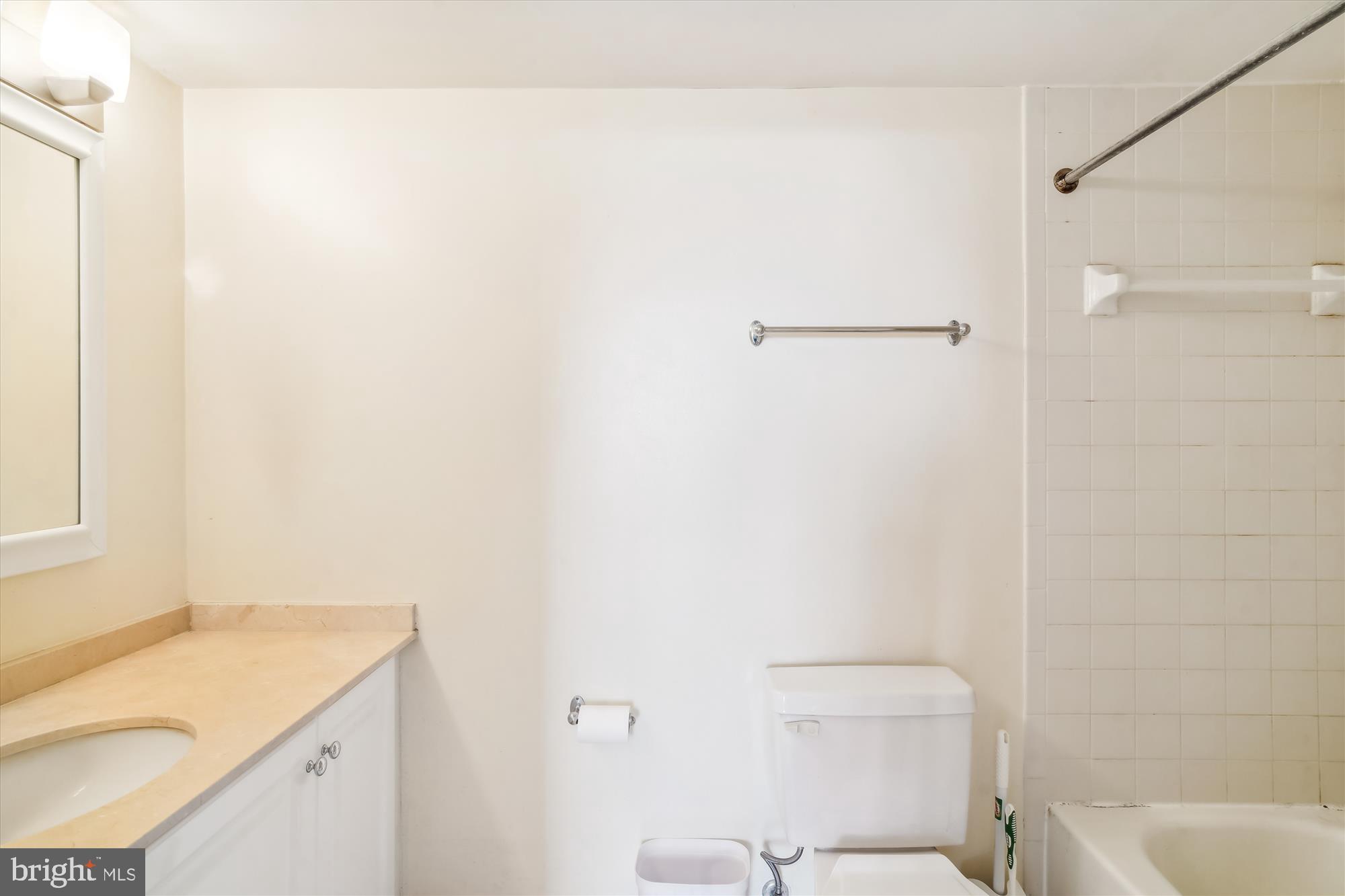 10101 Grosvenor Pl #1206