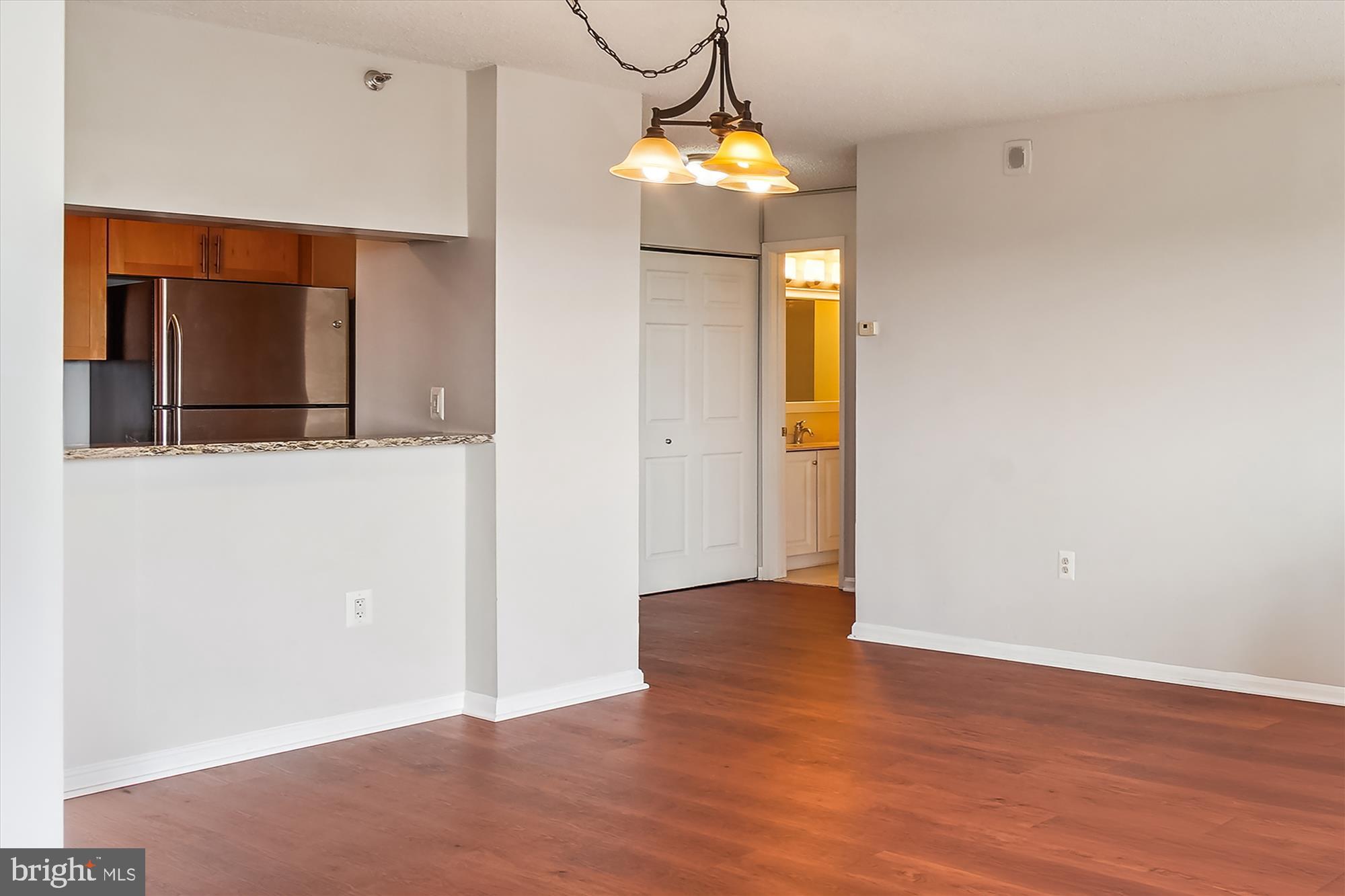 10101 Grosvenor Pl #1206