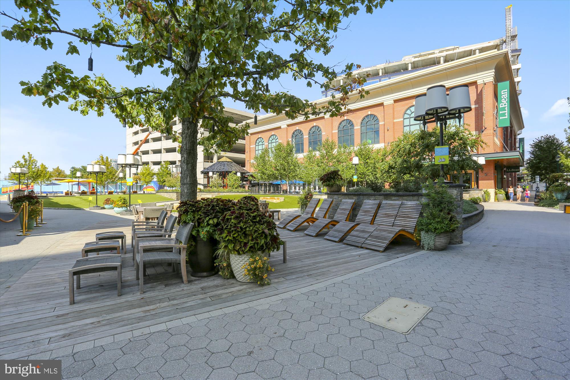 10101 Grosvenor Pl #1206