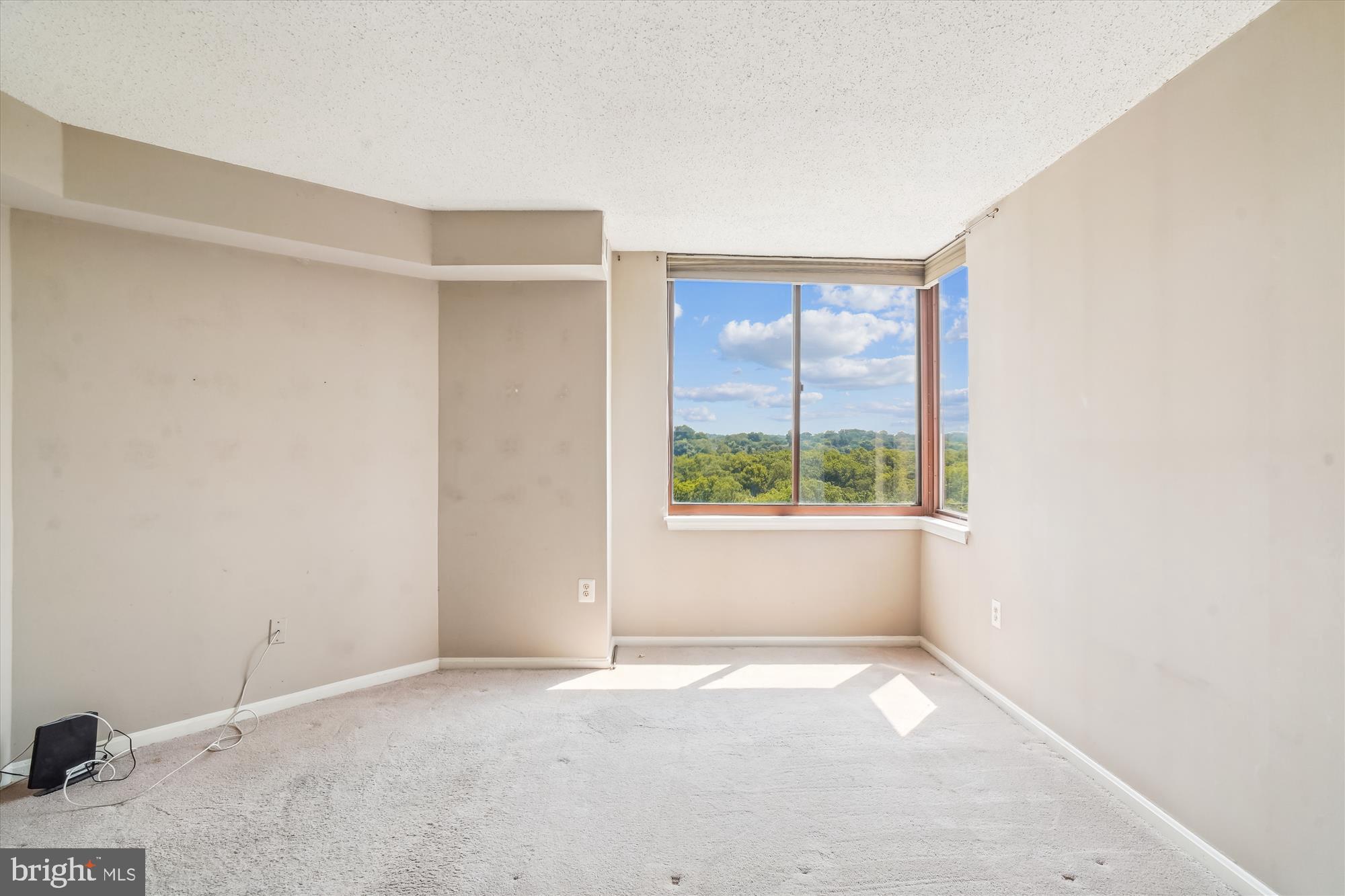 10101 Grosvenor Pl #1206