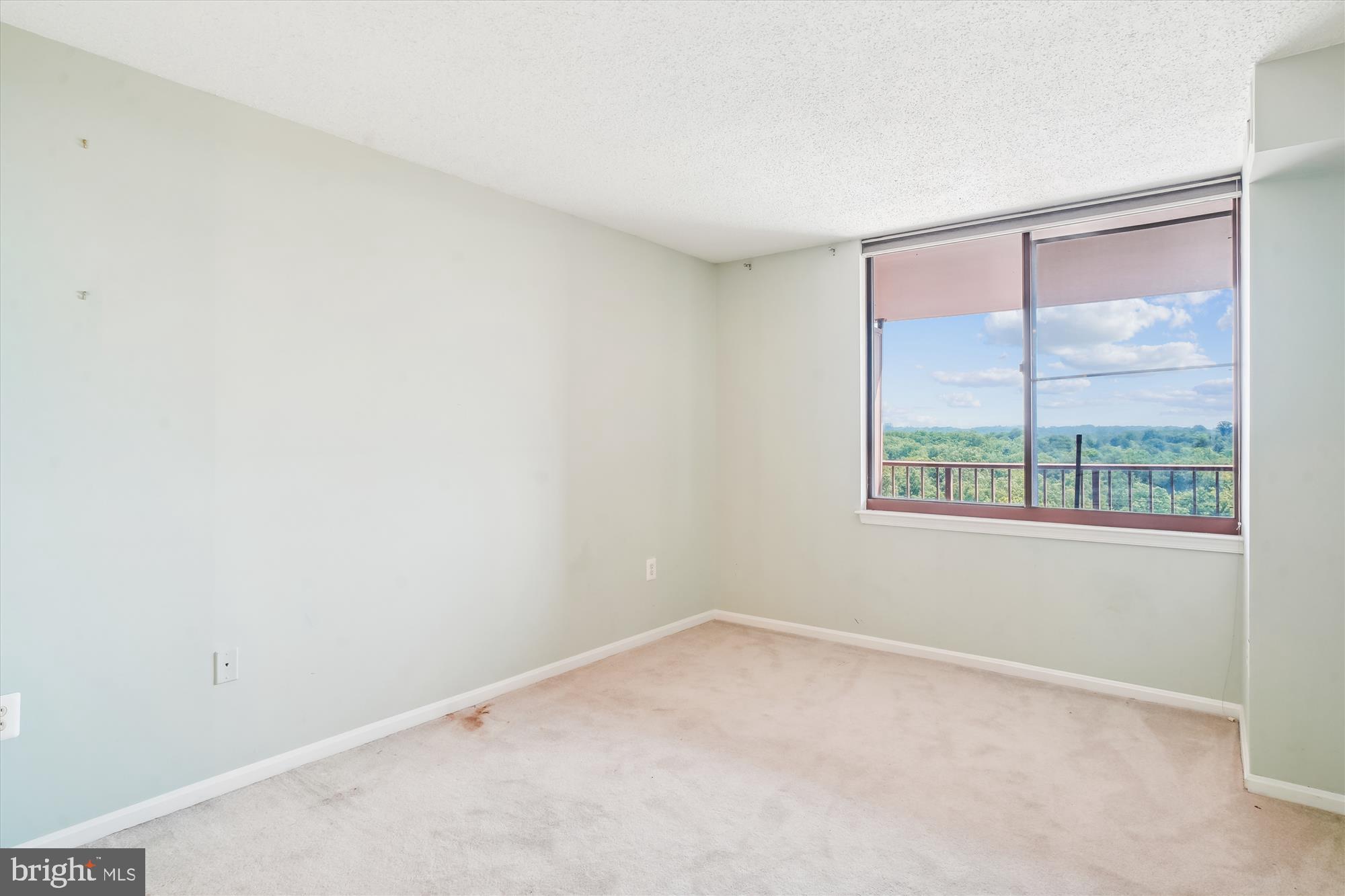 10101 Grosvenor Pl #1206