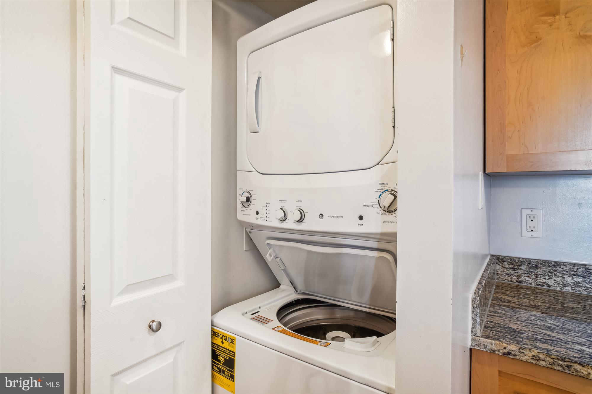 10101 Grosvenor Pl #1206