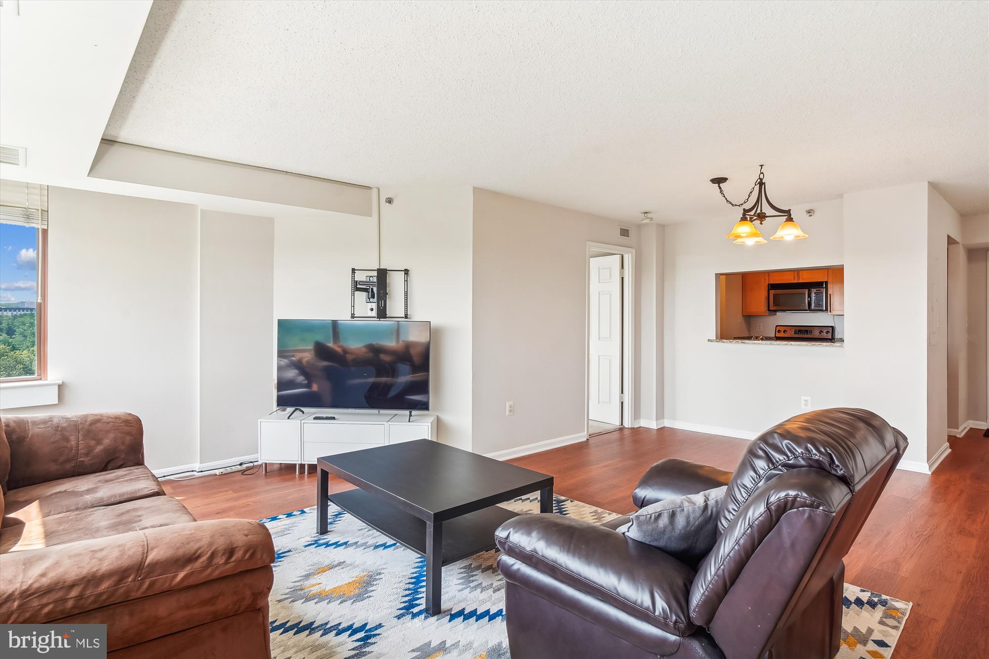 10101 Grosvenor Pl #1206