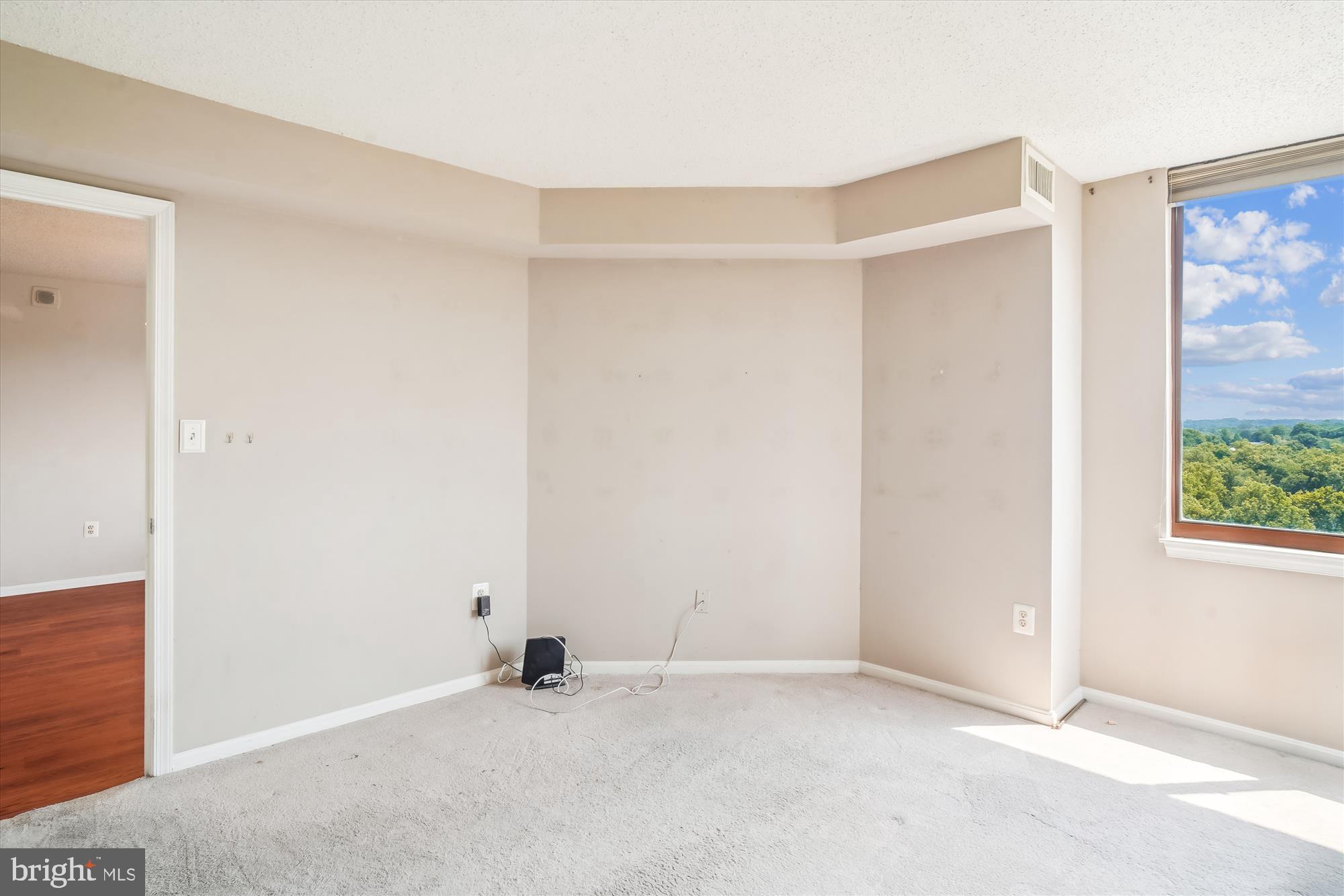 10101 Grosvenor Pl #1206