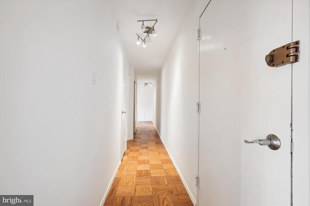 5301 WESTBARD CIR #410