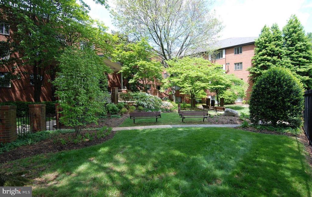 5301 WESTBARD CIR #410