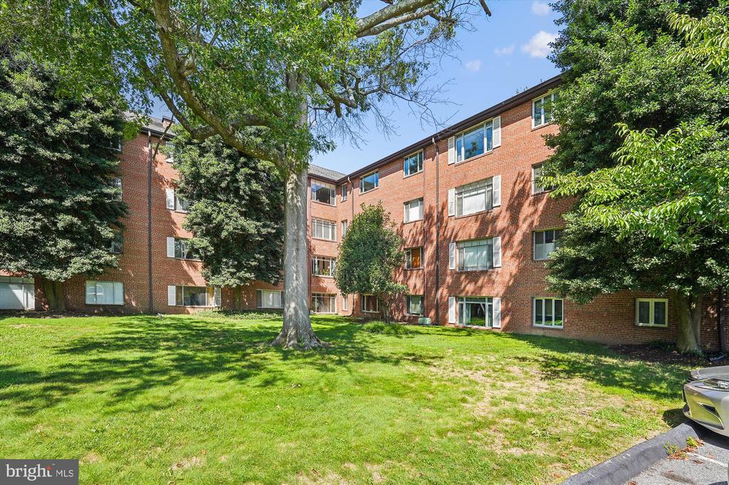 5301 WESTBARD CIR #410
