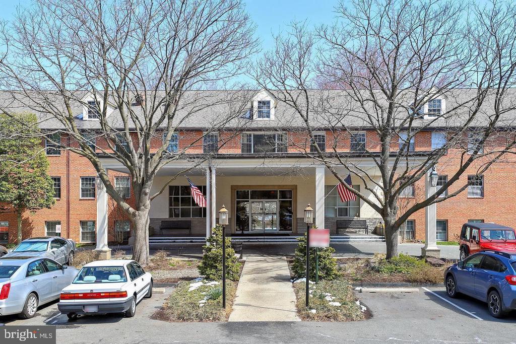 5301 WESTBARD CIR #410