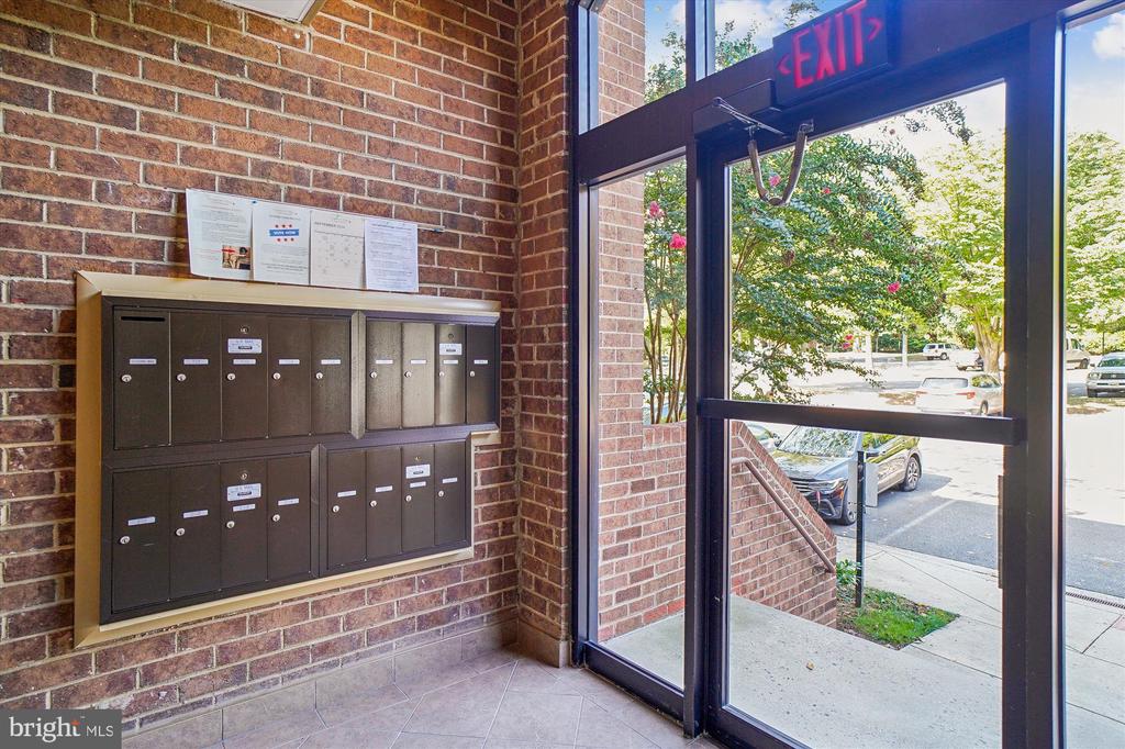 11405 Commonwealth Dr #201